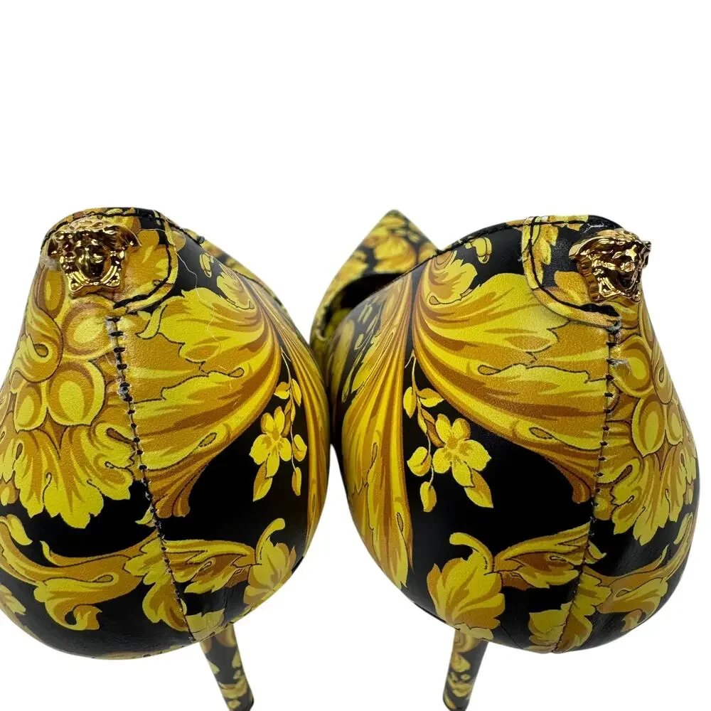 Versace Borocco Medusa Leather Heels Pointed Toe Printed Black And Gold 39.5